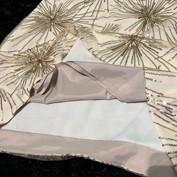 Trina Turk Glitterti Gold Dress - Picture 8 of 8